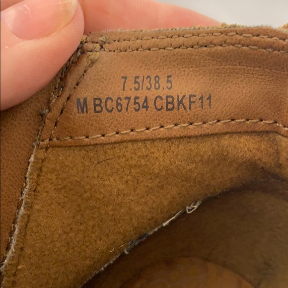 Born boc brown ankle boots size 7.5 - Picture 8 of 8